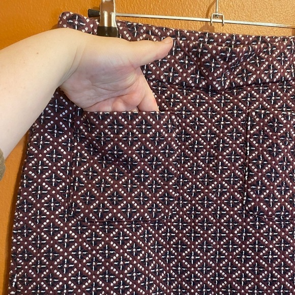 W&W ONCE LOFT Petite Geo Shift Skirt - Picture 3 of 6